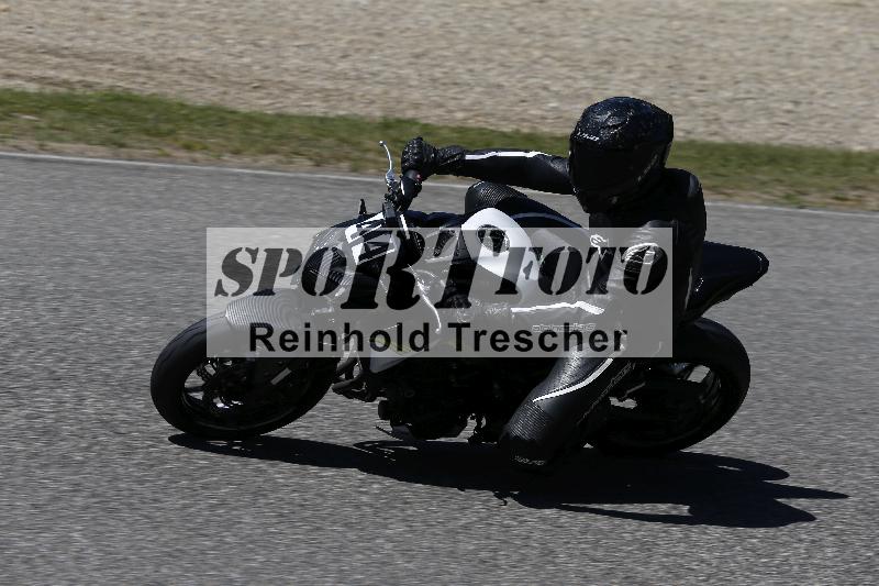 /15 22.05.2026  Plüss Moto Sport  Discover the Bike ADR /Gruppe gruen - Bike 1/44